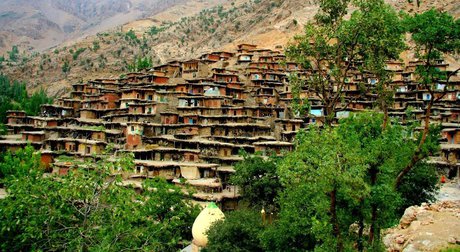 دعوت استاندار چهارمحال و بختیاری از سرمایه‌گذاران برای سرمایه‌گذاری در استان