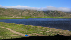 طبیعت بهاری دریاچه نئور