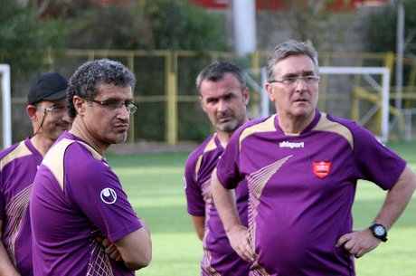 قنبرپور: 70 درصد بازیکنان مدنظر برانکو جذب شده‌اند/ ضرغام دوست دارد به پرسپولیس بیاید