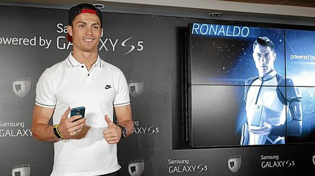 رونالدو حق پخش تصاویرش را به یک سنگاپوری فروخت