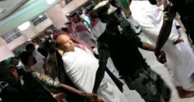 منصور هادی تحت تدابیر شدید امنیتی عمره به جا می‌آورد