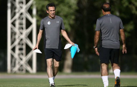 صالح: در شروع لیگ استقلال یک دست نخواهد بود/ ابزار کافی نداریم