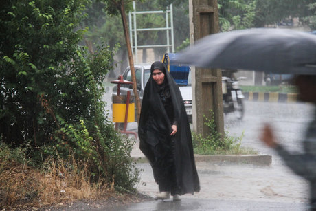 احتمال بارش باران پراکنده در تهران