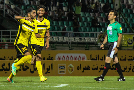 لباس داوران و اتفاق عجیب در هفته نخست لیگ برتر