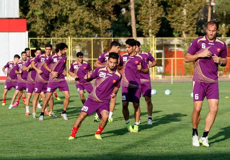 دروازه‌بانی دستیار برانکو در تمرین چهارشنبه پرسپولیس