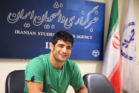 علیرضا کریمی - کشتی گیر