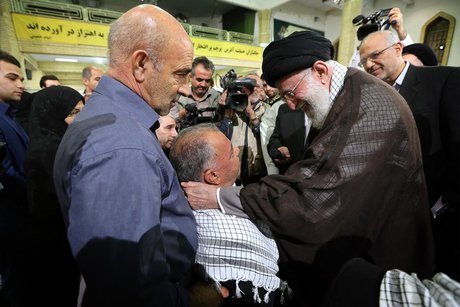 بیمار عشق و زخمی تیغ شهادتیم