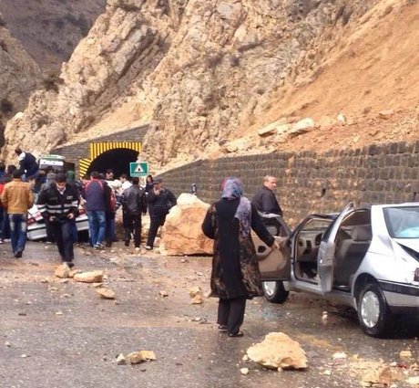 هشدار پلیس راه کهگیلویه در مورد احتمال ریزش کوه محور "سوق- دهدشت"