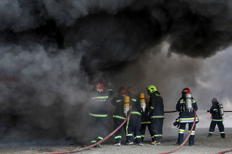 حریق تانکر گازوئیل منشاء دود غلیظ میدان ونک 