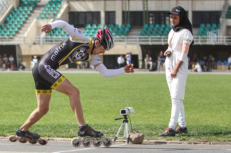 اولین اعزام تیم ملی اسکیت هاکی بانوان به مسابقات جهانی ایتالیا