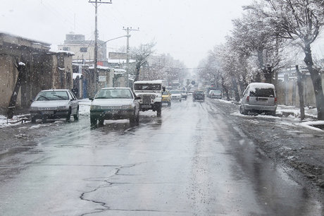 باران و یخ زدگی در دو محور 