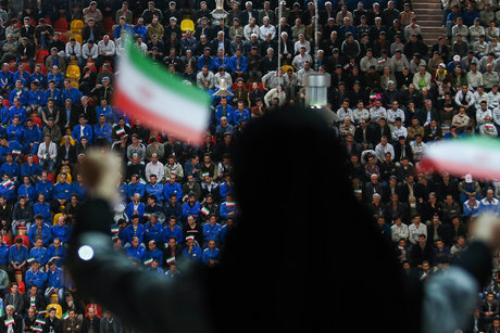 همه اقتصادها سقوط کردند جز ایران!