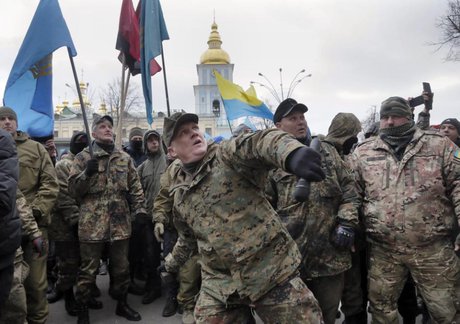 حمله ملی‌گرایان اوکراینی به 2 بانک روسی در کی‌یف