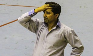 اقدام عجیب ناظم الشریعه/ حضور هم‌زمان ۳ بازیکن در دو تیم!