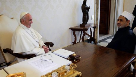 دیدار تاریخی شیخ الازهر با پاپ در واتیکان