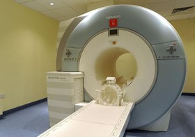 کمک 5.7 میلیارد تومانی خیر دامغانی برای تامین دستگاه MRI