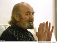 چرا «شعر نو، از آغاز تا امروز» محمد حقوقی چاپ نمی‌شود؟