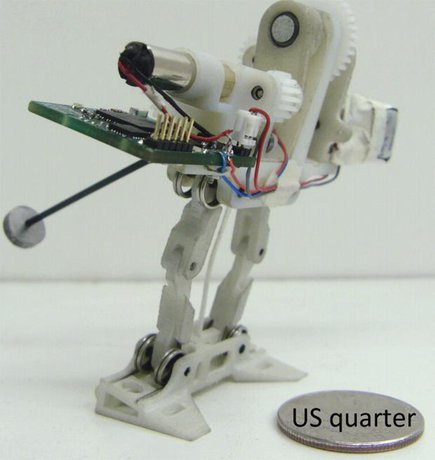 طراحی ربات آکروبات باز با توانایی پرش و چرخش