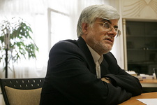 جبهه واحد اصلاح‌طلب و اعتدال‌گرا تشکیل شود/تصمیم‌گیری برای نامزدی در انتخابات مجلس زود است