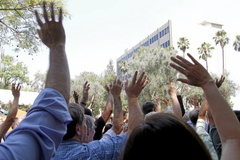 ثبت بزرگترین تصویر دسته جمعی جهان از ورای سیاره زحل