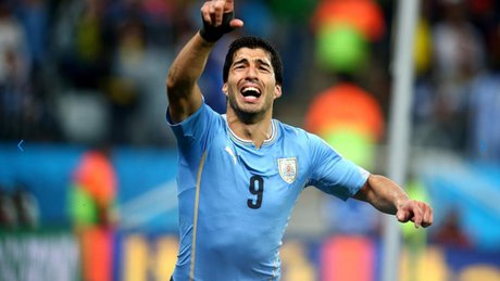 فیفا اعلام رای سوآرس را به تاخیر انداخت