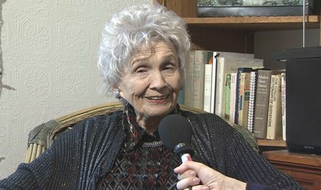 نوبل ادبیات پایان نویسندگی من است/ قهرمان داستان‌هایم خودم‌ هستم 