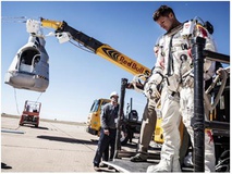 پرش تاریخی چترباز اتریشی از مرز فضا به یکشنبه موکول شد