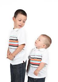 مادران، کوچک‌ترین فرزندان را کوتاه‌تر می‌بینند!