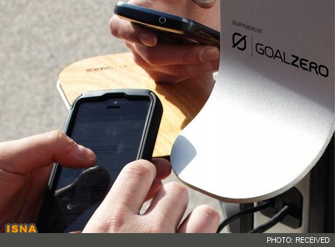 ایستگاه‌های خورشیدی متحرک با امکان شارژ همزمان شش گجت