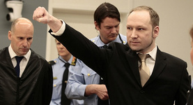 آغاز جلسه دادگاه قاتل نروژي با اظهار بي‌گناهي متهم