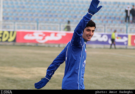 محرومیت بازیکن ماشین‌سازی به دلیل شکایت مس کرمان