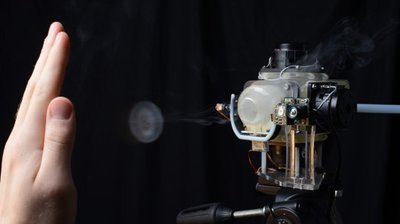 خلق اشکال سه‌بعدی نامرئی با امکان لمس در هوا 