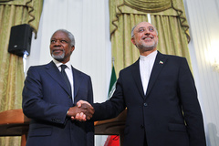 دیدار کوفی عنان با صالحی