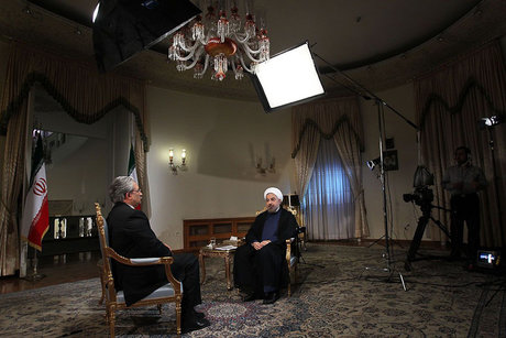 مطهرنیا: مجریان تلویزیون نماینده مخاطبانند، نه عوامل مدیران