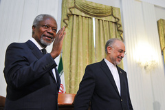 دیدار کوفی عنان با صالحی