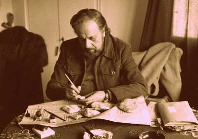 «دروغ‌های قشنگ» ریتسوس در ایران