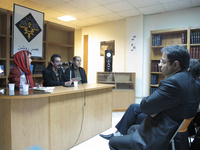 به دیکتاتوری در حوزه‌ی شعر مبتلا هستیم