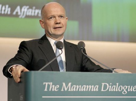 هیگ نسبت به تجزیه سوریه تا 2014 هشدار داد / "برای حل بحران، اسد باید برود" 