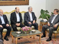 دیدار خالد مشعل و محمد مرسی در قاهره