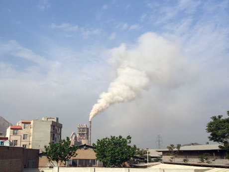 آسمان مشیریه در محاصره دود سفید! + فیلم