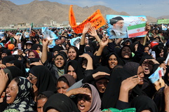 رییس جمهور در جمع مردم حاجی آباد