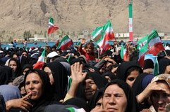 رییس جمهور در جمع مردم حاجی آباد