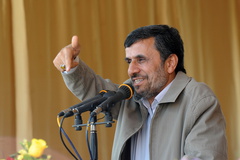 رییس جمهور در جمع مردم حاجی آباد