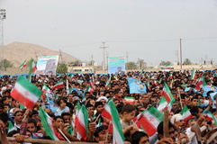 رییس جمهور در جمع مردم بندر خمیر