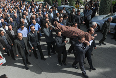 مراسم تشییع و خاکسپاری پیکر استاد داریوش صفوت