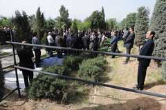 مراسم تشییع و خاکسپاری پیکر استاد داریوش صفوت