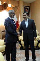 دیدار کوفی عنان با احمدی نژاد