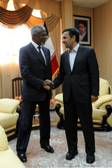 دیدار کوفی عنان با احمدی نژاد