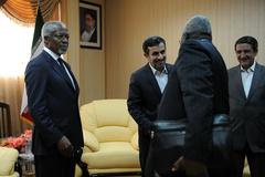 دیدار کوفی عنان با احمدی نژاد