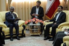 دیدار کوفی عنان با احمدی نژاد